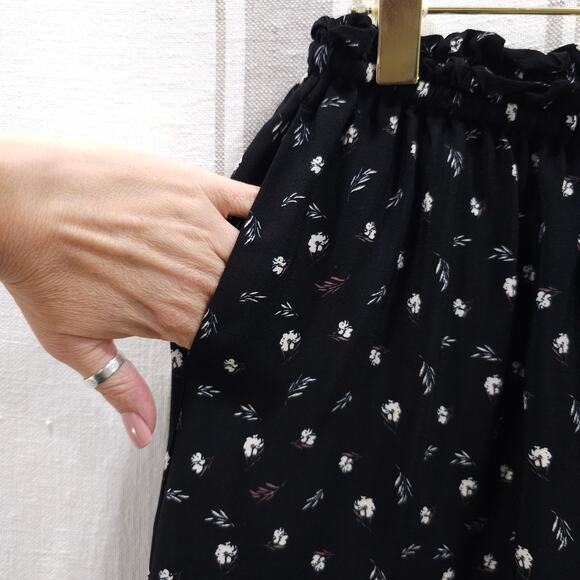 GARNET HILL Skirt Sz M Essential Paper Bag Waist Ditzy Floral Skater Cottagecore - Picture 6 of 9